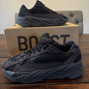 adidas Yeezy Boost 700 V2 Vanta Shoes